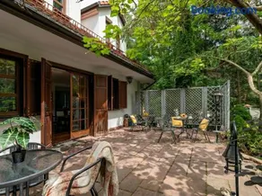 Golden Villas - Forest Retreat with Jacuzzi and Garden View - Image 3