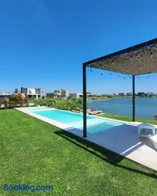 Casa Familiar Vista al Lago - Barrio Privado Escobar - 3 habitaciones - Pileta Climatizada y Jacuzzi - Parrilla - 364HOUSE - Image 2