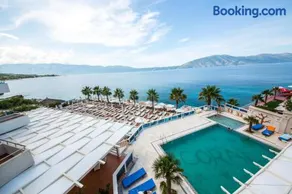 Coral Hotel & Resort - Image 2