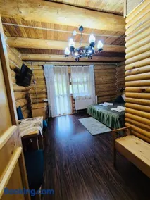 Pensiunea Moeciu Casa Wiarusti - Image 1