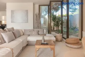 La Villa - Image 3