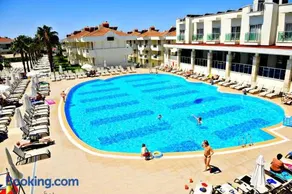 Dream Family Club - Image 1
