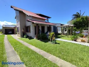 SOBRADO COM PISCINA - Image 1