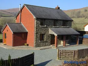 Nant-Y-Glyn - Image 1
