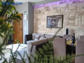 Luxury Seaside House in Mades Heraklion - Image 1