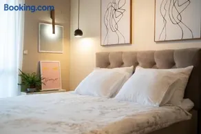 Studio Stylish - Image 5