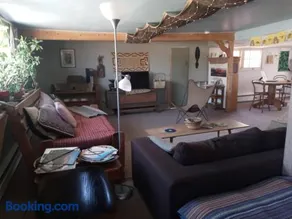 ocho guesthouse & weaver's studio - Image 3