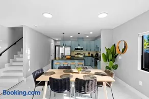 Family-Friendly Apt in Miami - Sleeps 4, Near Everything - Image 4