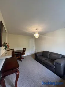 Uddy Howard court comfy professional space - Image 2