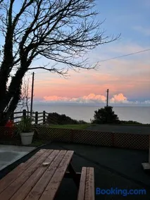 Mourne Coastal Guesthouse - Image 2