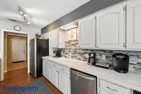 The Oasis 3BR house near stadium and DFW with Pool - Image 2