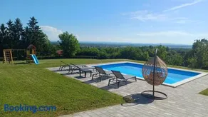 Holiday Home Tilia - pool & view - Image 1