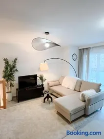 Aya - Renovated air-conditioned duplex with garden - Image 1