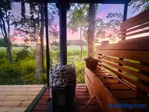 House and sauna where city comforts meet nature - Image 2