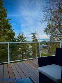 Downtown Huntsville Gem in Muskoka - Image 5