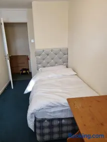 6 Greville Court - Image 4