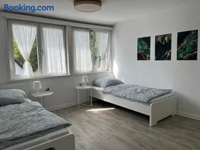 Ideal für Firmen und Berufsreisende - moderne Zimmer nähe Hamburg, mit Gemeinschaftsbad & Küche - Image 1