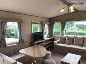 Luxury Holiday Caravan Home - Image 5