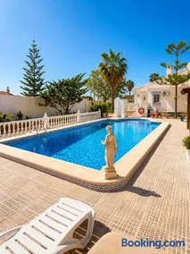 Adrians Pool Villa - Image 3