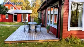 Host Harmony 6 PP Cabin Close to lake - Image 1