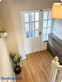 Stylish & comfortable home near airport and hospital - Image 2