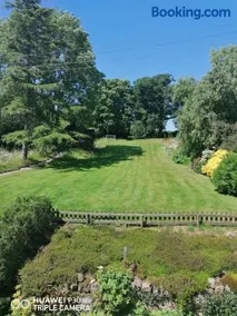 Lovaton Farmhouse - Image 4