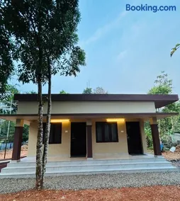 Cosy Stays, 2 Adjacent Apartments in Irinjalakuda - Image 4