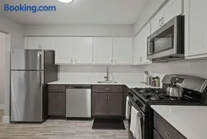 Relax & Unwind in Rochester Cozy Vacation Spot - Image 4