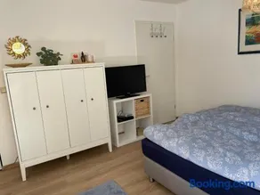 Schöne Wohnung mit Pool und Sauna zum Wohlfühlen - Image 4