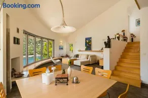Design&Art Seafront Villa - Image 4