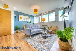 Stylish 2 bed flat in Basingstoke By 20Property Stays Short Lets & Serviced Accommodation - Image 3