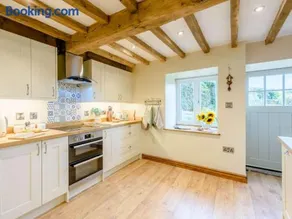 3 Bed in Wrexham oc-83938 - Image 3