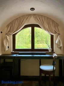 Rabbit Hole Hotel - Image 3