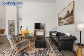 Luxury Townhouse-Style Apartment HGV 1022 - Image 1
