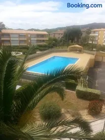 Le lavandou rdj avec piscine résidence Le Lavandor - Image 1