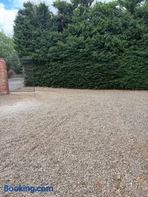River Garden View - Image 3