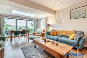 4 Bed in West Down oc-32588 - Image 2