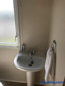 3 bedroom caravan - Image 4
