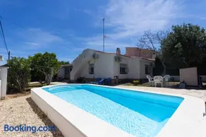 Innouthome Casa Familiar Con Piscina Y Jardín Av 3 Calas - Image 1