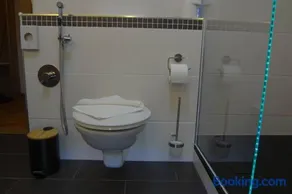 Charmante rustikale Jägersuite mit el Kamin H2O Therme Oberhof - Image 2