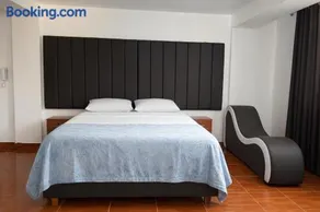 Hotel Madrid - Image 1