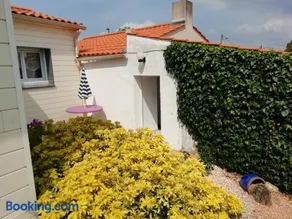 Un petit coin de campagne dans le pays de Saint-Gilles - Image 1