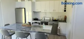Tranquil Bush Setting Apartment Hobart 2 Bedroom and pet friendly - Image 1