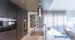 Grand Spa-Francorchamps Villa - Chalourous "home sweat home" for Families, Friends & Pilots - Splendid 4-Bedroom with Home Cinema theater & pool - Image 3