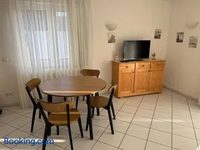 Ferienwohnung Möwe mit Balkon und einem Strandkorb im Sommer - Image 3