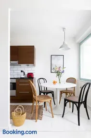 Family home in Kallio beside metro w/ free parking - Image 2