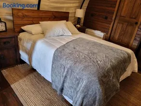 Unique Covered Wagon Tiny Home - Fire Pit - Grill - Stargazing - Sunrises - Glamping - Image 4