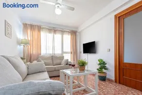 CITY CENTER AND NEXT TO THE BEACH 3 BEDROOMs - Image 4