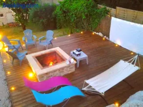 Chez Petit - Image 1