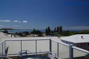 Azzurra, 14 East Street - Image 2